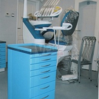selyemfényű festett fogorvosi rendelő bútor KULI